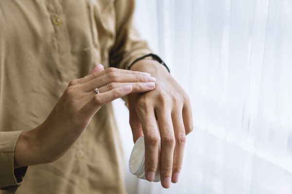Routine Mattutina per il Benessere: 7 Passi per Iniziare la Giornata al Meglio